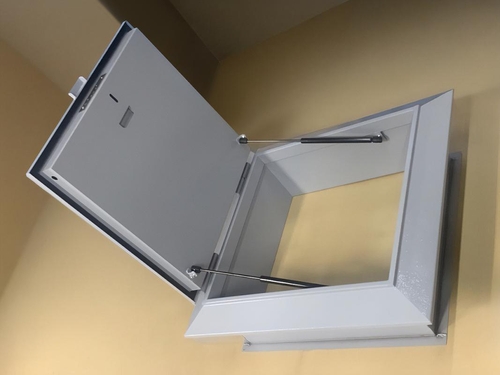 Кровельный стальной люк