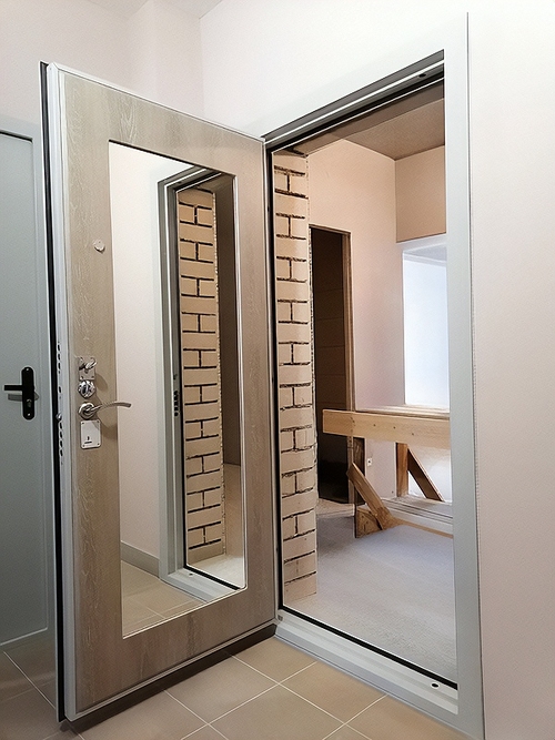 Дверь МДФ с зеркалом Дверь МДФ с зеркалом