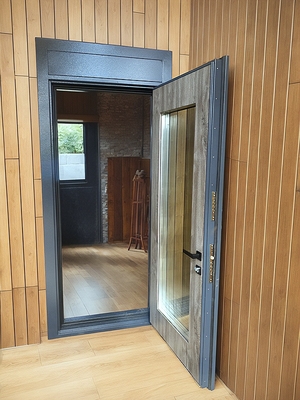 Порошковая дверь со стеклом