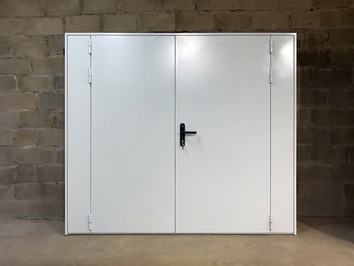 Равностворчатая подъездная дверь