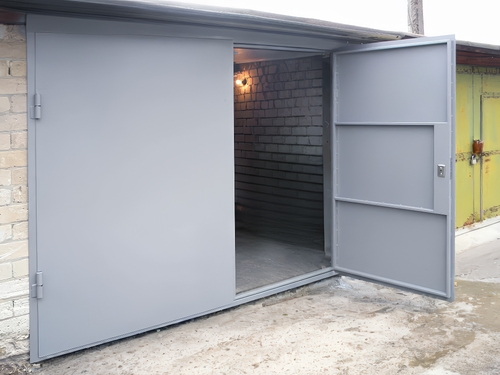 Серые железные ворота Серые железные ворота